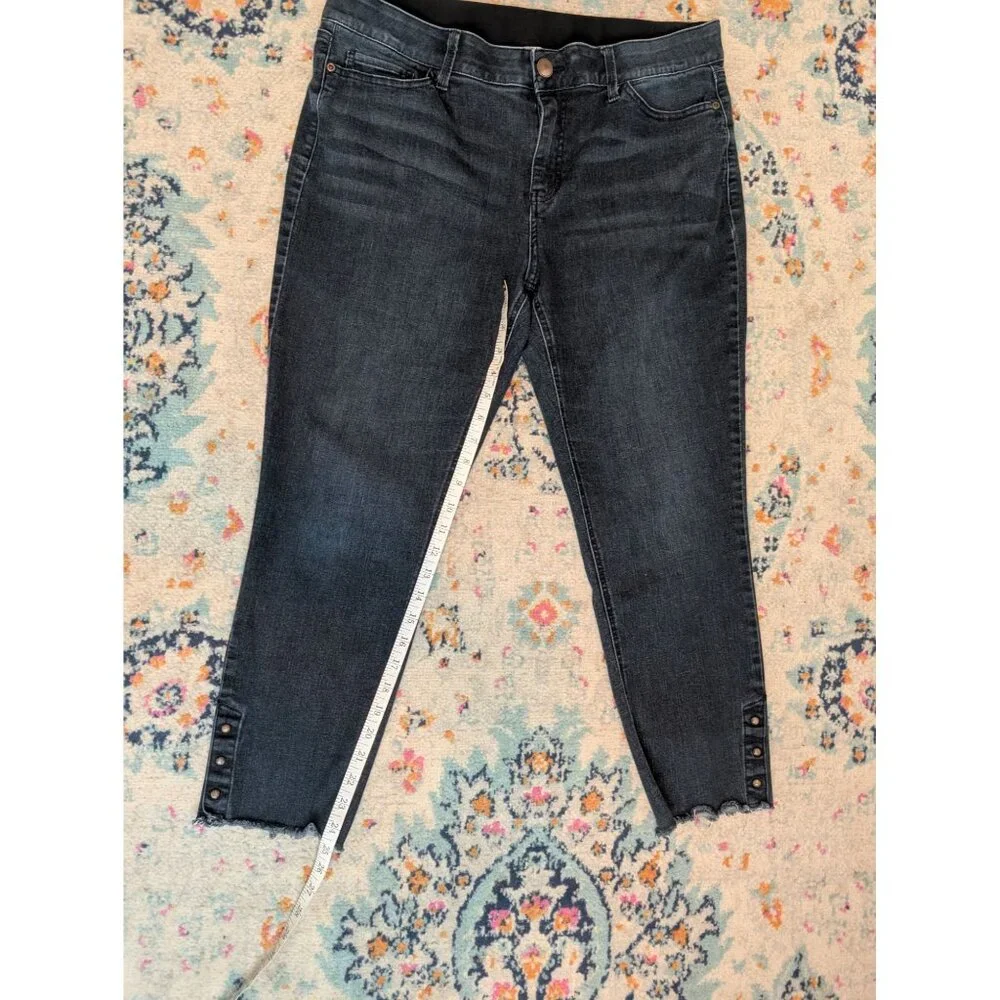 Croft and‎ Barrow Dark Wash Raw Hem Cropped Jeans with Stud Detail - 16